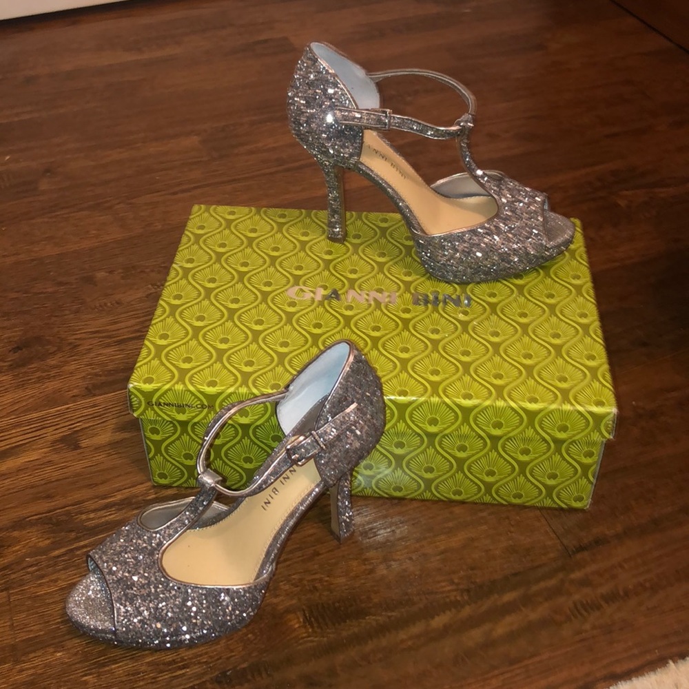 Brand New Gianni Bini Gliter Heels